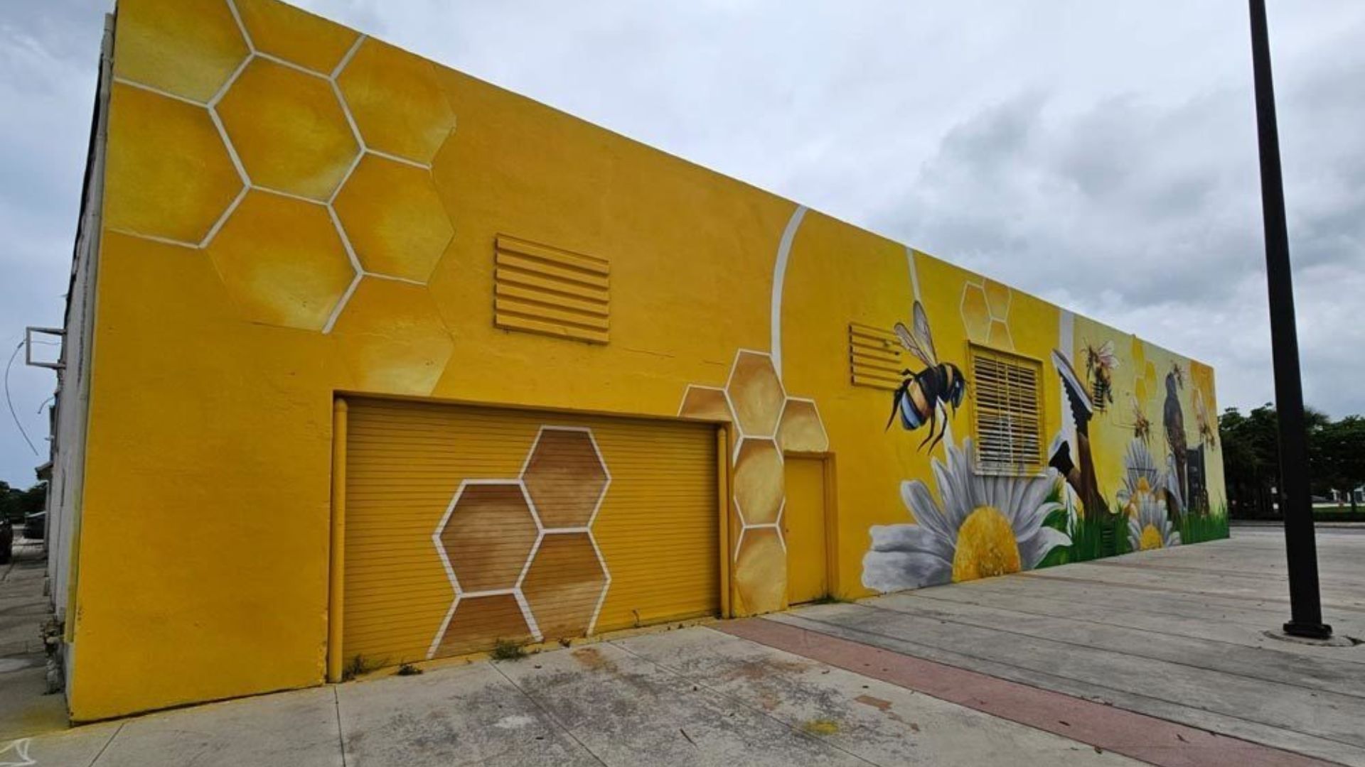 The Pompano Beach Cultural Arts Center is a lighthouse for creative expression and cultural development, attracting all arts enthusiasts